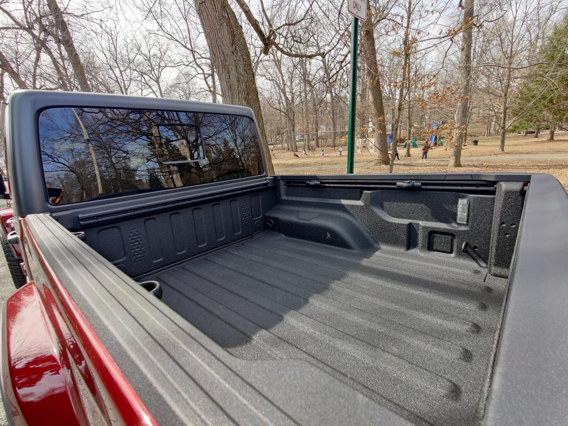 Jeep Gladiator 80TH ANNIVERSARY Edition Gladiator JT Club 8L0qbdvn1ue9OpmDJ_od8qXA=w3612-h2708-no?authuser=0