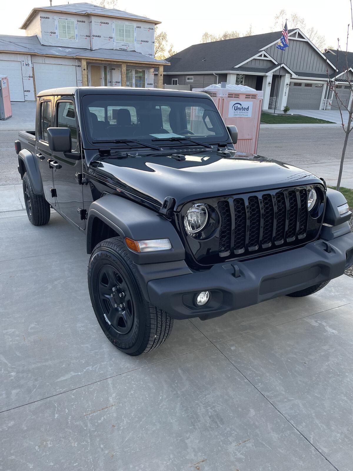 Jeep Gladiator Must have’s when looking for budget Gladiator. CF7700BC-6713-4B5D-A1D1-CC0ABF09C986
