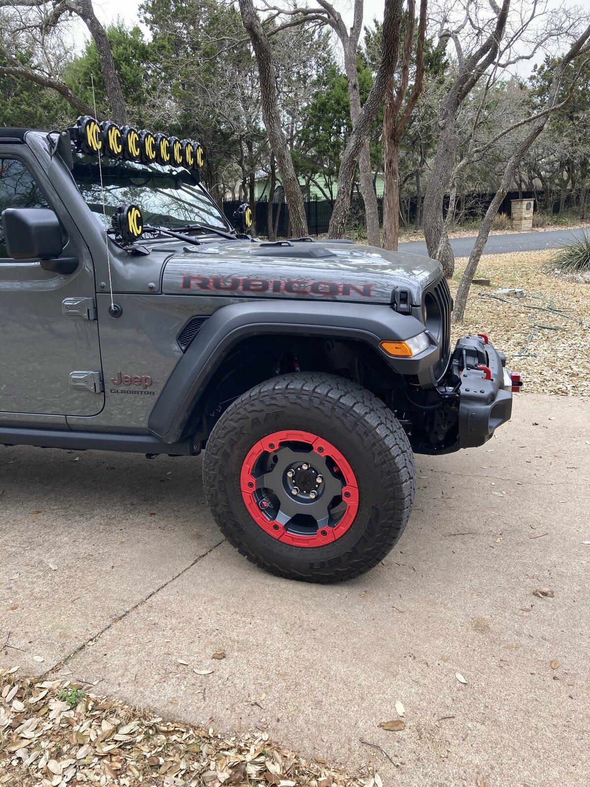 Jeep Gladiator Sting-Gray owner... show me your gray wheels A99413B3-44A0-47CE-A912-D841E79239A3