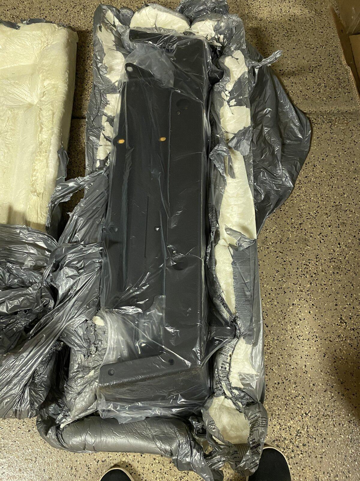 Jeep Gladiator THIS is how you pack parts ...Front bumper and skid CC68EF5A-CEFA-477E-B284-BFF458C29B38