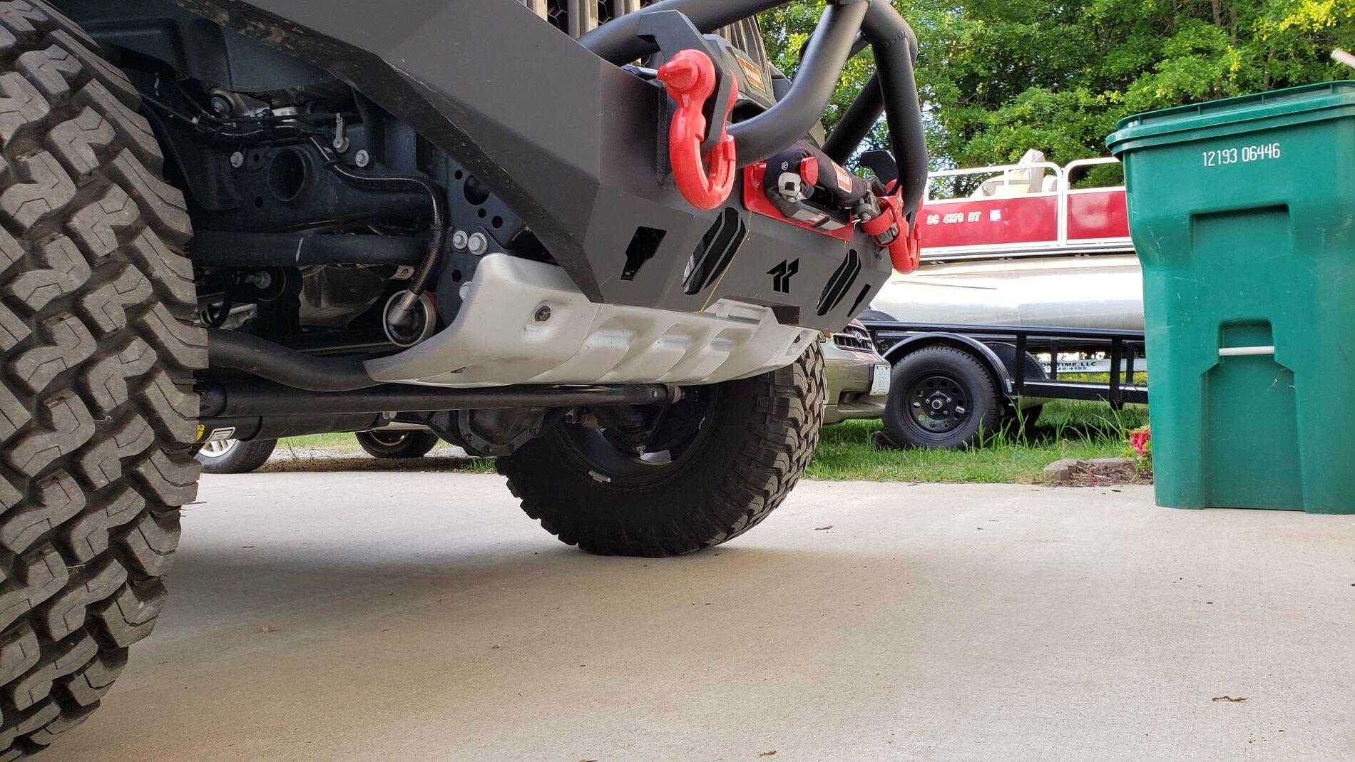 Jeep Gladiator Looking for a Front Bumper with specific needs. 20210420_191156