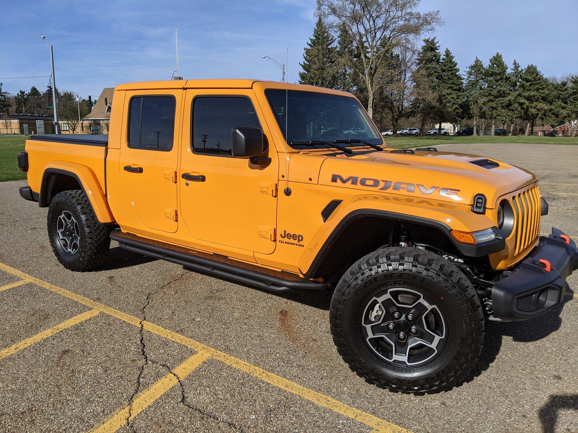 Jeep Gladiator Willys or Mojave? PXL_20210330_212039717