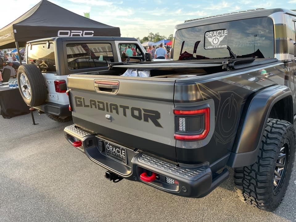 Jeep Gladiator New Oracle taillights spotted DE57DD7E-AC5C-4A12-ACFF-32B66EF6C090