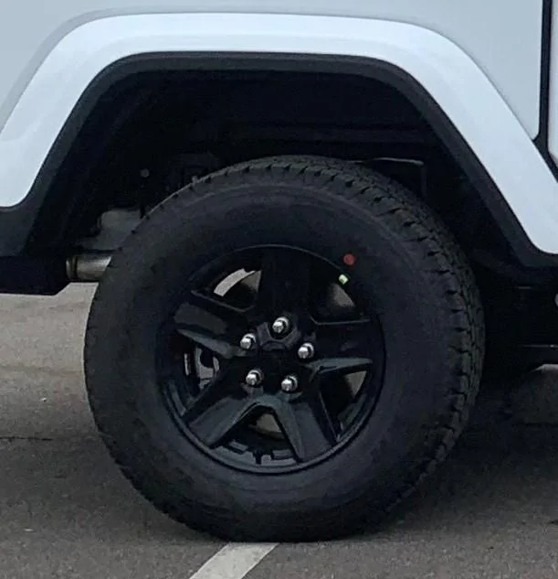 Jeep Gladiator Sport S Wheel Offset Question JT - Copy (2)