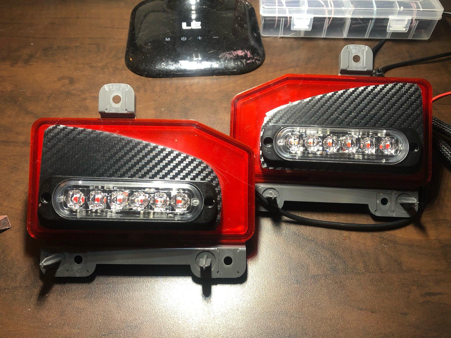 Jeep Gladiator Simple Rear Bumper Reflector Modification image3-2