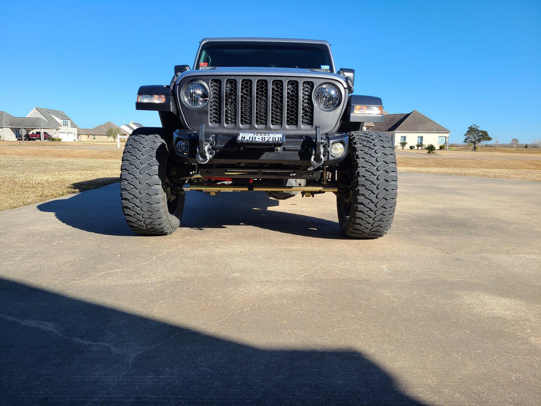 Jeep Gladiator Knock off Rubicon flares? 20210116_095328