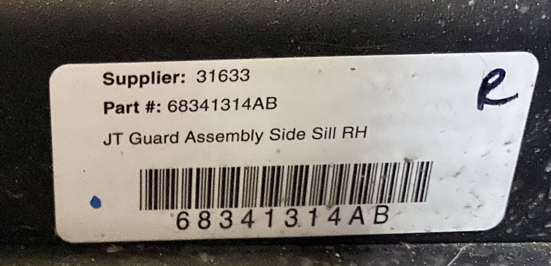 Jeep Gladiator Mopar Body Side Sill C1A31F36-5EF5-435A-B222-7FAF6AE139F1
