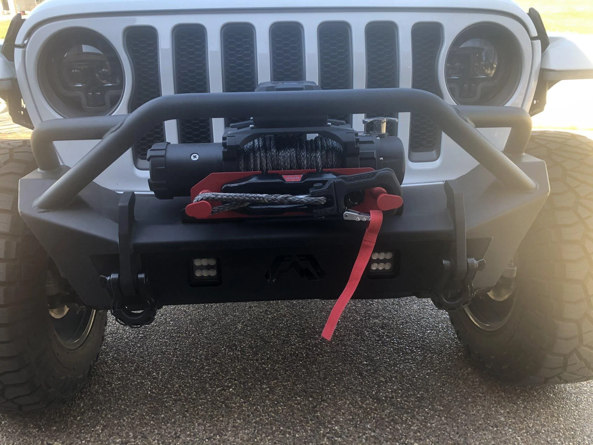 Jeep Gladiator BRIGHT WHITE Gladiator JT Club 61683CBD-616A-41EC-9ABF-C27FCCED215A