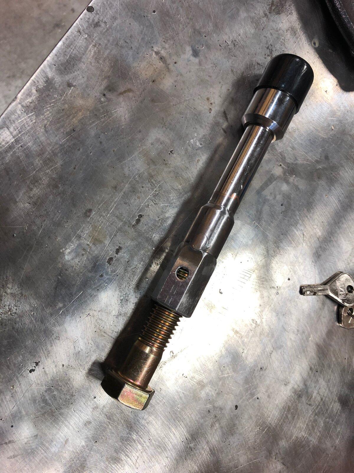 Jeep Gladiator Spare tire lock IMG_9350