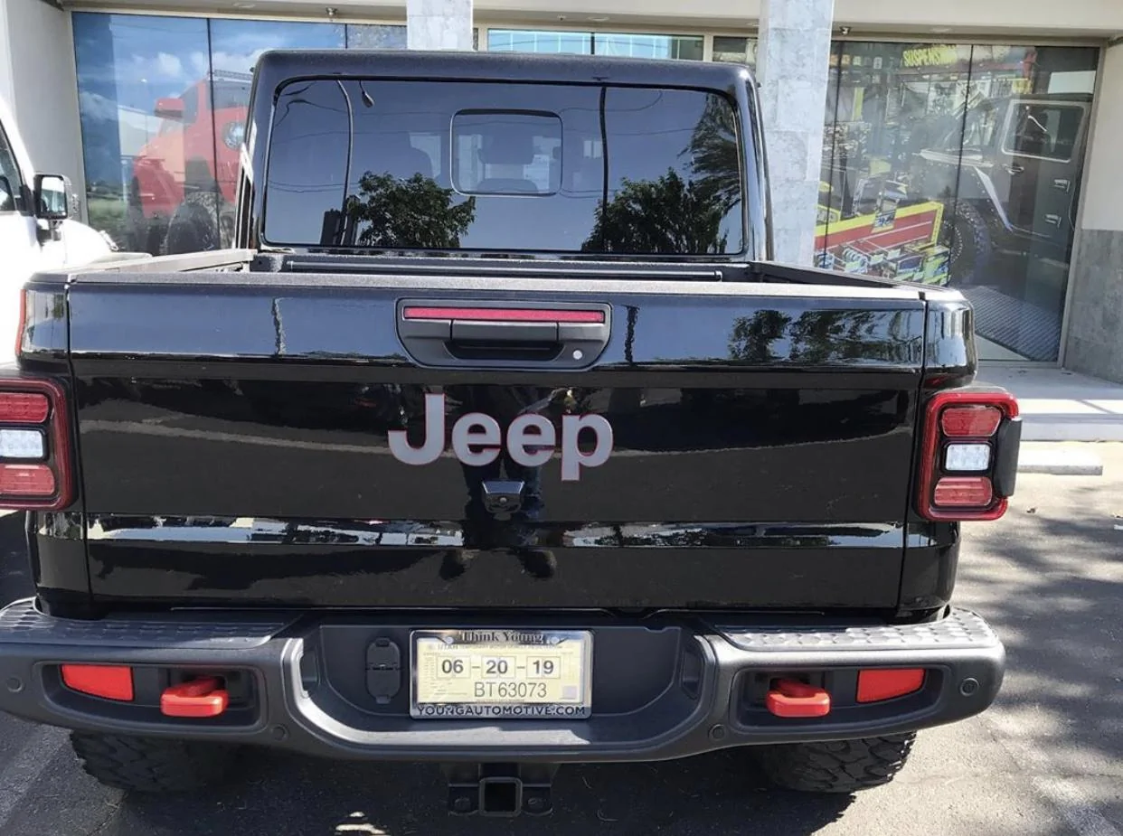 Jeep Gladiator BLACK Gladiator JT Club BEA1A799-ECAE-4B02-83DC-EA77715F59D5