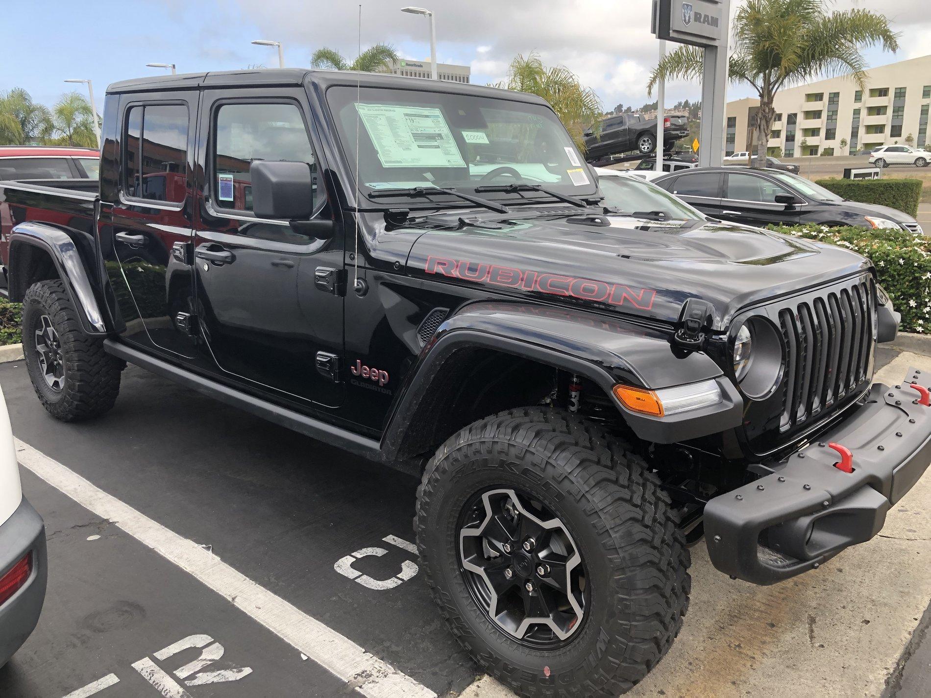 Jeep Gladiator San Diego finally has Gladiators C4C5B526-FE93-49D5-A7CF-77518B3A3908