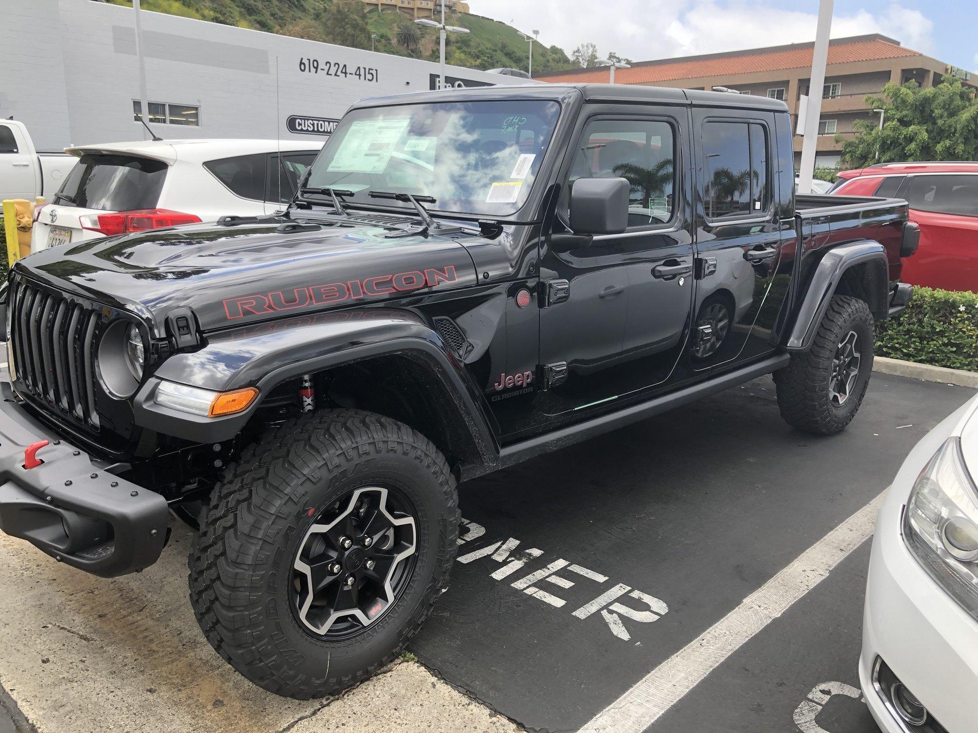 Jeep Gladiator San Diego finally has Gladiators C229164C-D7F9-4096-99E8-8925B2131723