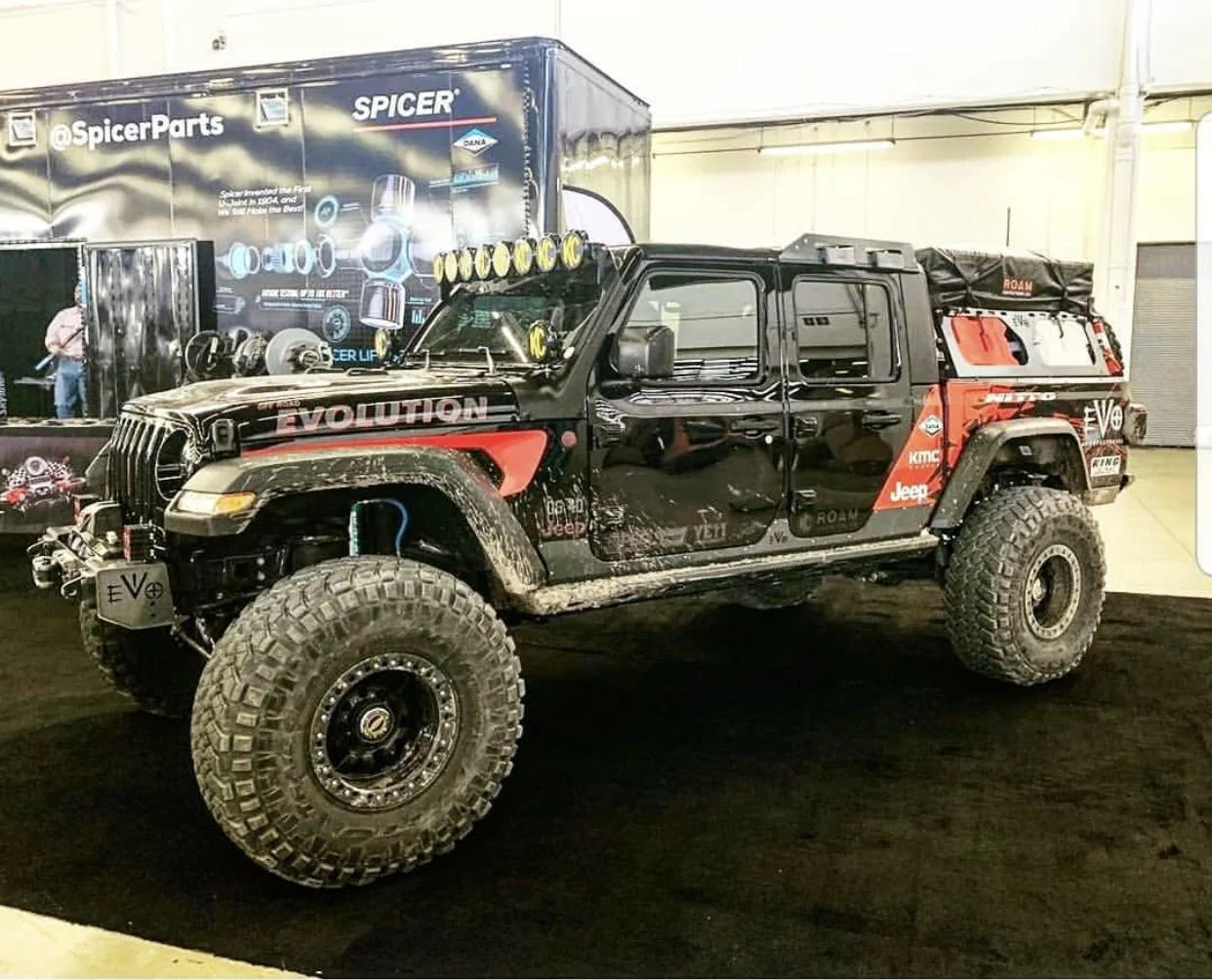Jeep Gladiator BLACK Gladiator JT Club DEE9FA37-D0E8-4642-8425-FFCE4C61C889