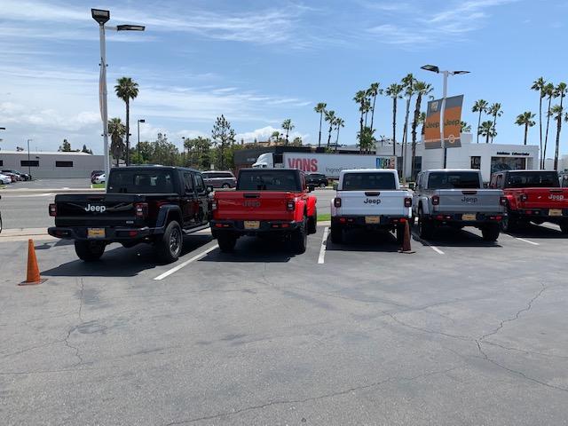Jeep Gladiator Finally got to test drive one today 3opzjwl
