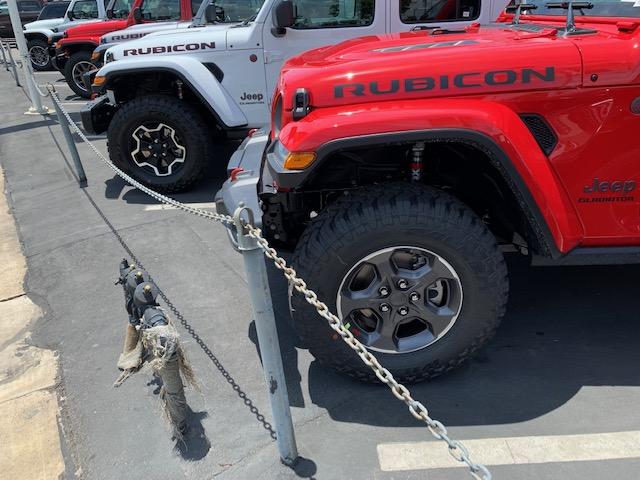 Jeep Gladiator Finally got to test drive one today MCos9Iz