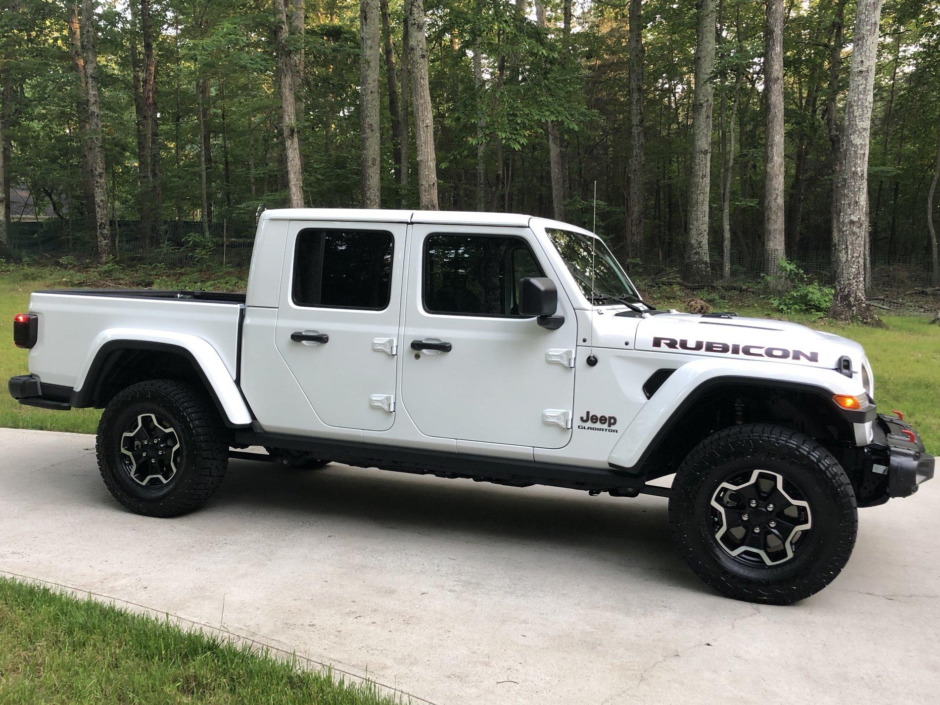 Jeep Gladiator BRIGHT WHITE Gladiator JT Club PXMrFSt4R0yK8djtDJqWfQ