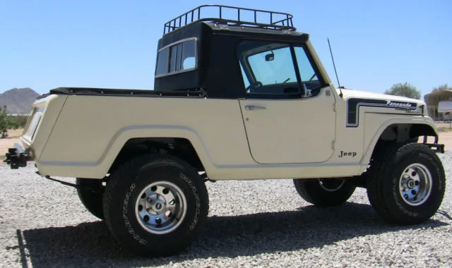 Jeep Gladiator BRIGHT WHITE Gladiator JT Club restored-1968-jeep-commando-4x4-half-cab-rare-unique-classic-truck-many-upgrad-3