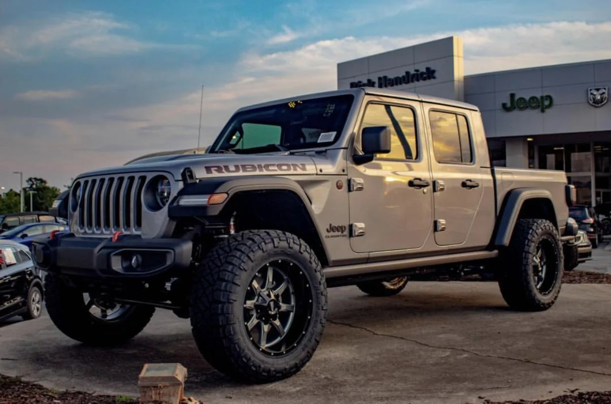 Jeep Gladiator BILLET SILVER Gladiator JT Club 2E2C99D9-95FF-492D-9ACD-E009ED989F15