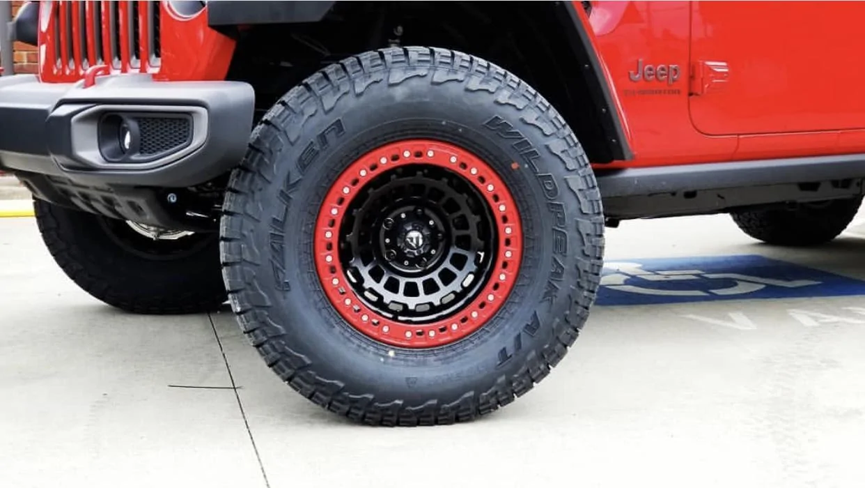 Jeep Gladiator FIRECRACKER RED Gladiator JT Club C5254561-B832-4E17-8139-B3430A2D49DE