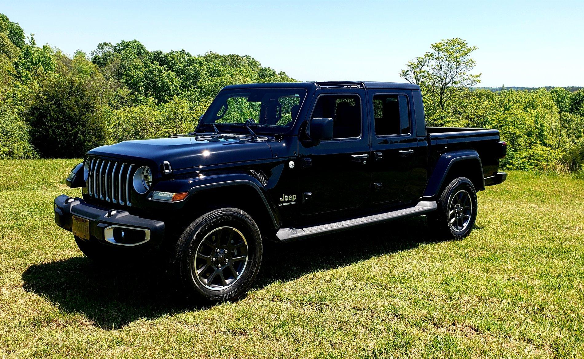 Jeep Gladiator BLACK Gladiator JT Club 20190508_125238