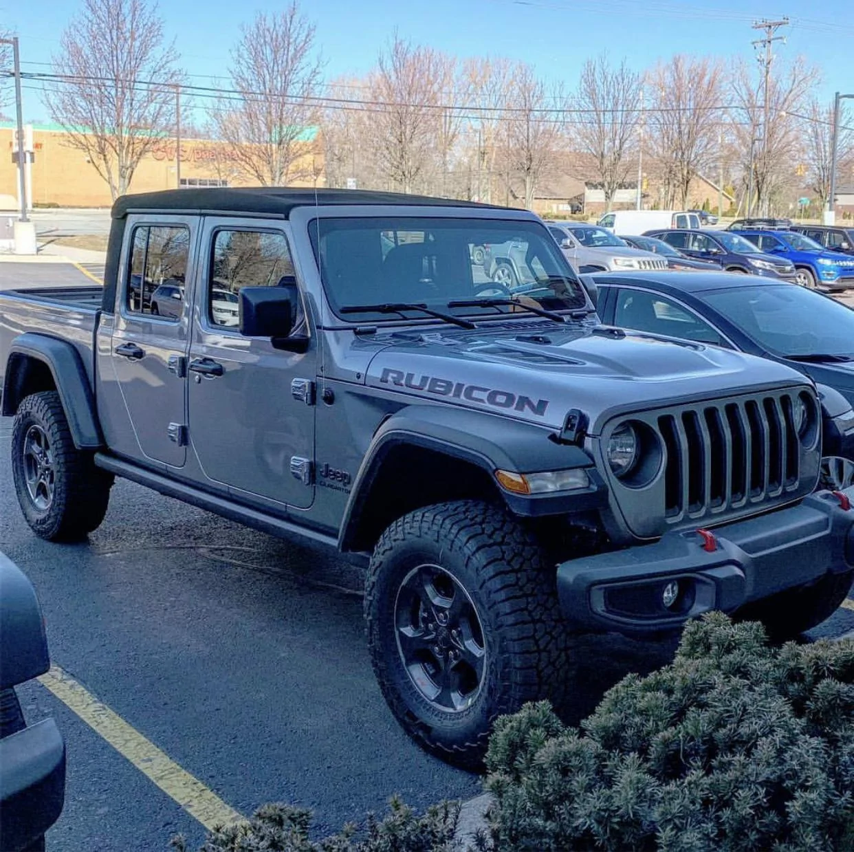 Jeep Gladiator Request: Gladiators with soft tops 7E5D91A0-86ED-4CE3-9B7C-7236F5D976AB