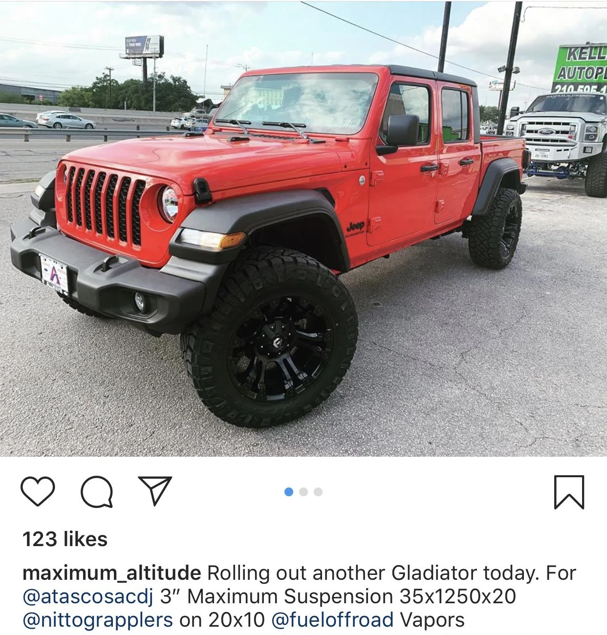 Jeep Gladiator FIRECRACKER RED Gladiator JT Club 54ADD2B8-F263-4628-A9C6-996CC44D587A