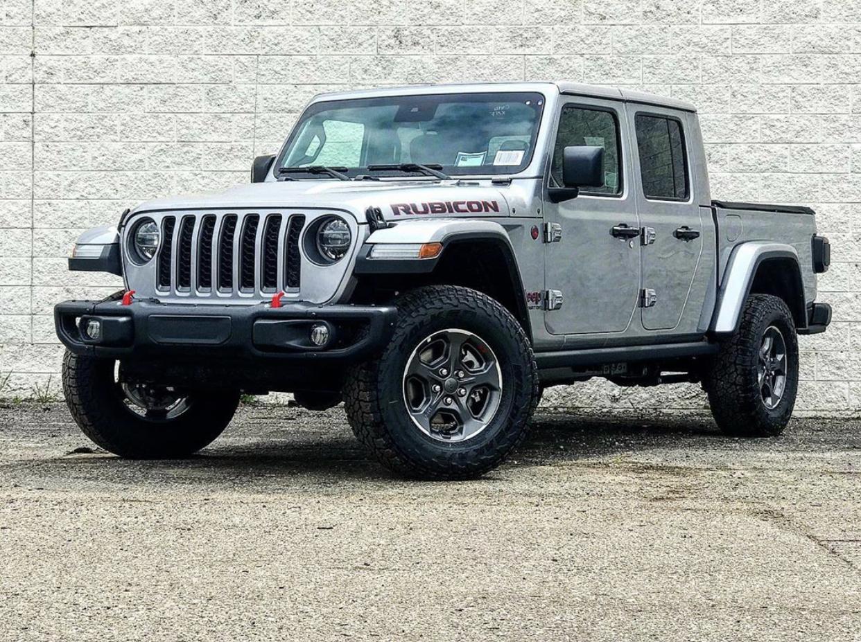 Jeep Gladiator BILLET SILVER Gladiator JT Club ECFD79E9-8C38-4D7C-A7BD-651CA75F0D58