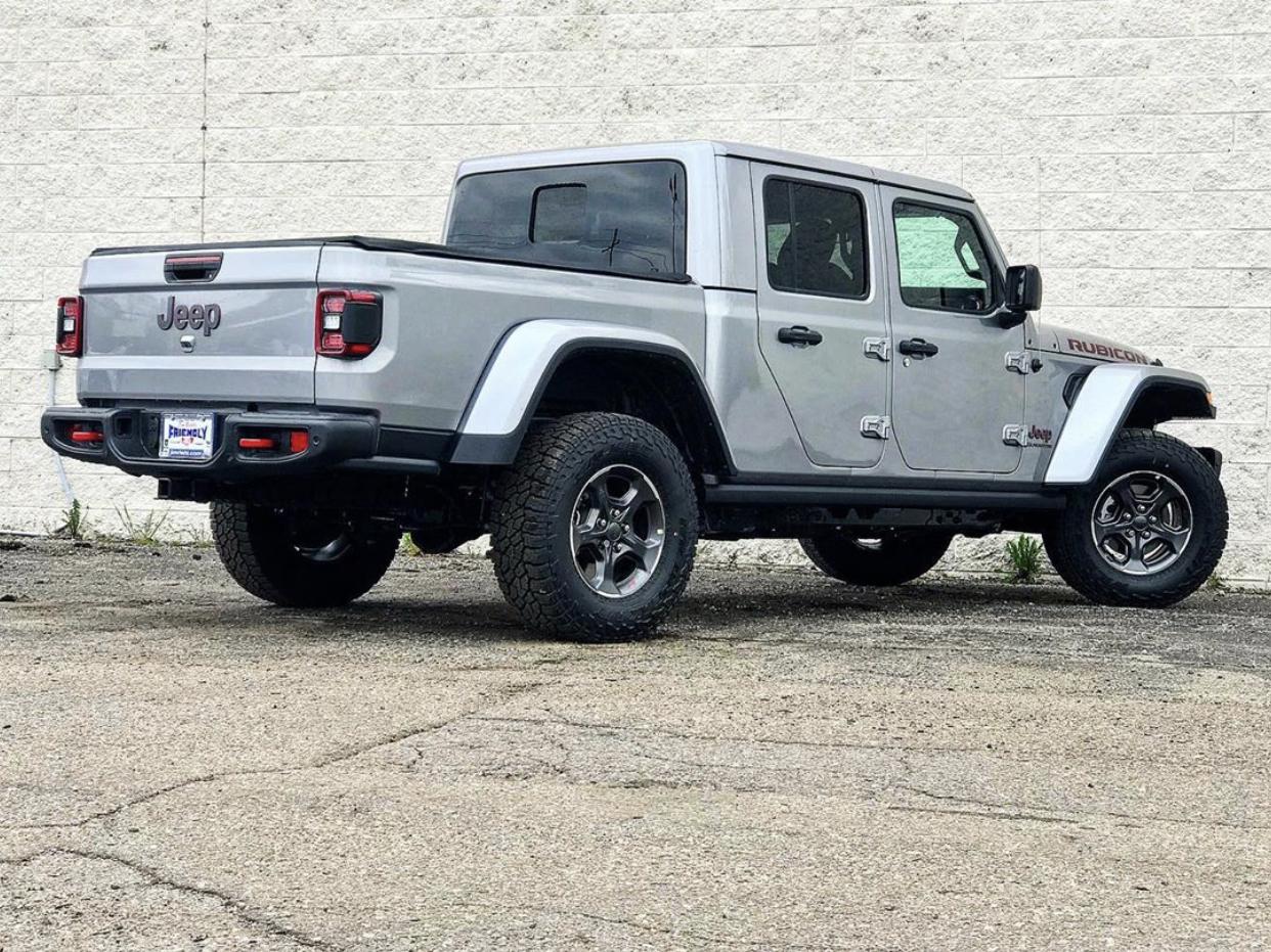 Jeep Gladiator BILLET SILVER Gladiator JT Club F7D5E3EB-32F9-403F-B642-DF2FFDE80FAE