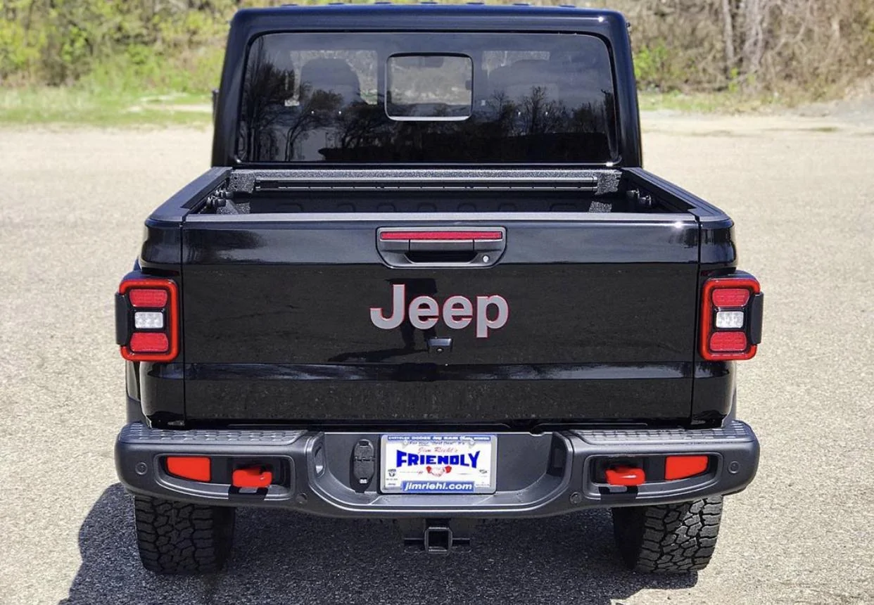 Jeep Gladiator BLACK Gladiator JT Club B71283B5-328F-4228-8073-35D914179606