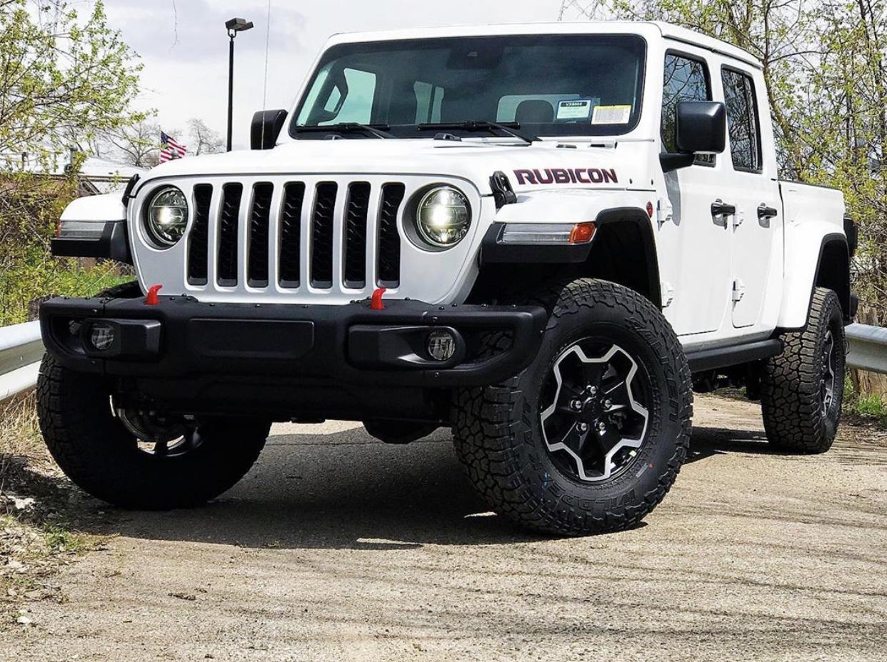 Jeep Gladiator BRIGHT WHITE Gladiator JT Club 161278EE-6064-49F0-867E-6BFCB1B68B64