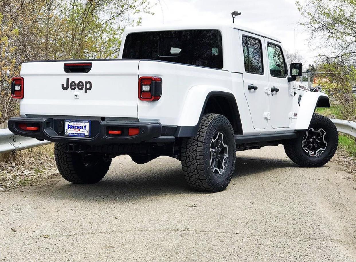 Jeep Gladiator BRIGHT WHITE Gladiator JT Club 1C5BFFF2-030A-483F-8EF4-A2E104E2E400