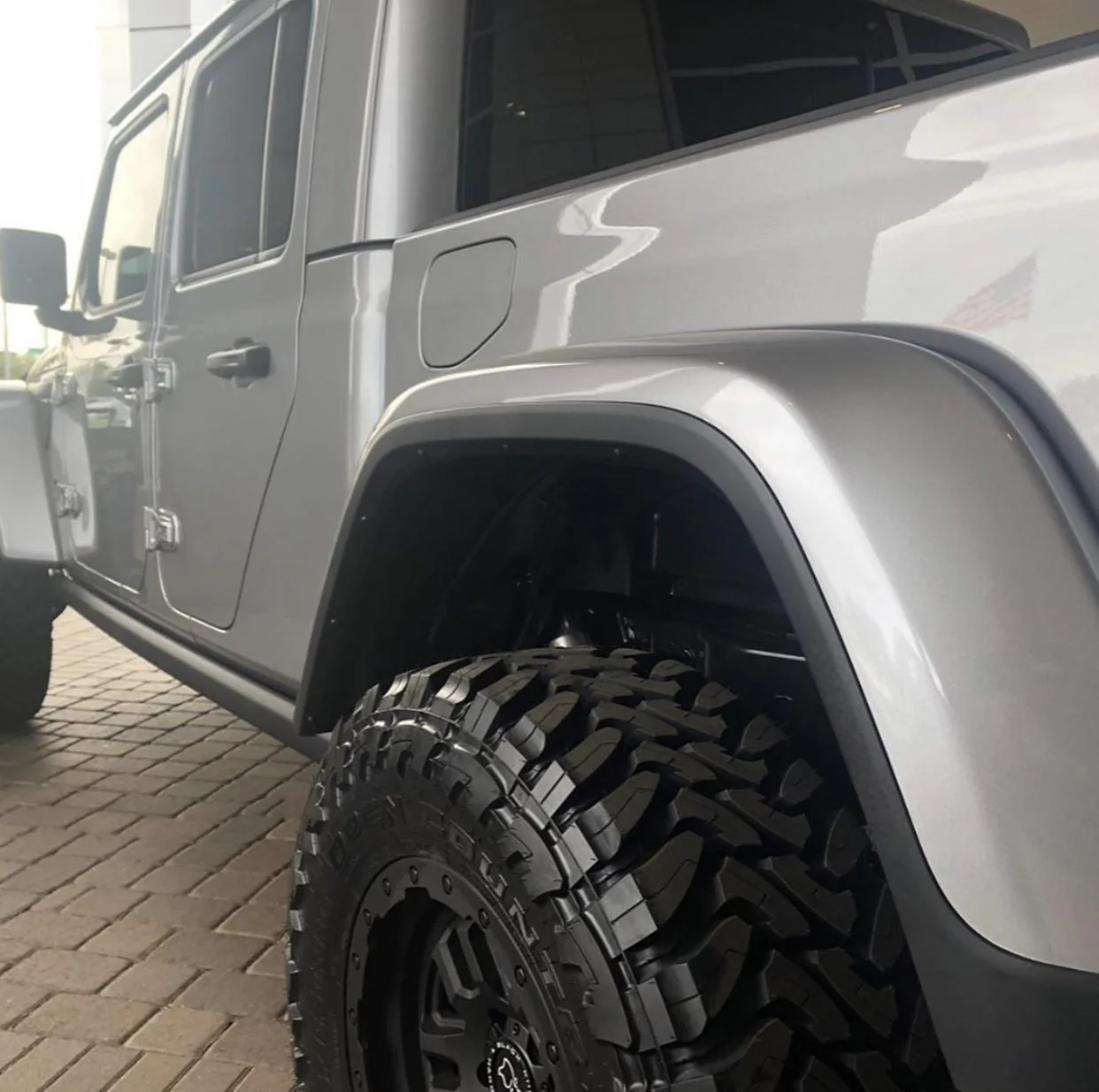 Jeep Gladiator BILLET SILVER Gladiator JT Club 7CF32F83-DCFE-47BA-ADBC-DF7EEEBF2794