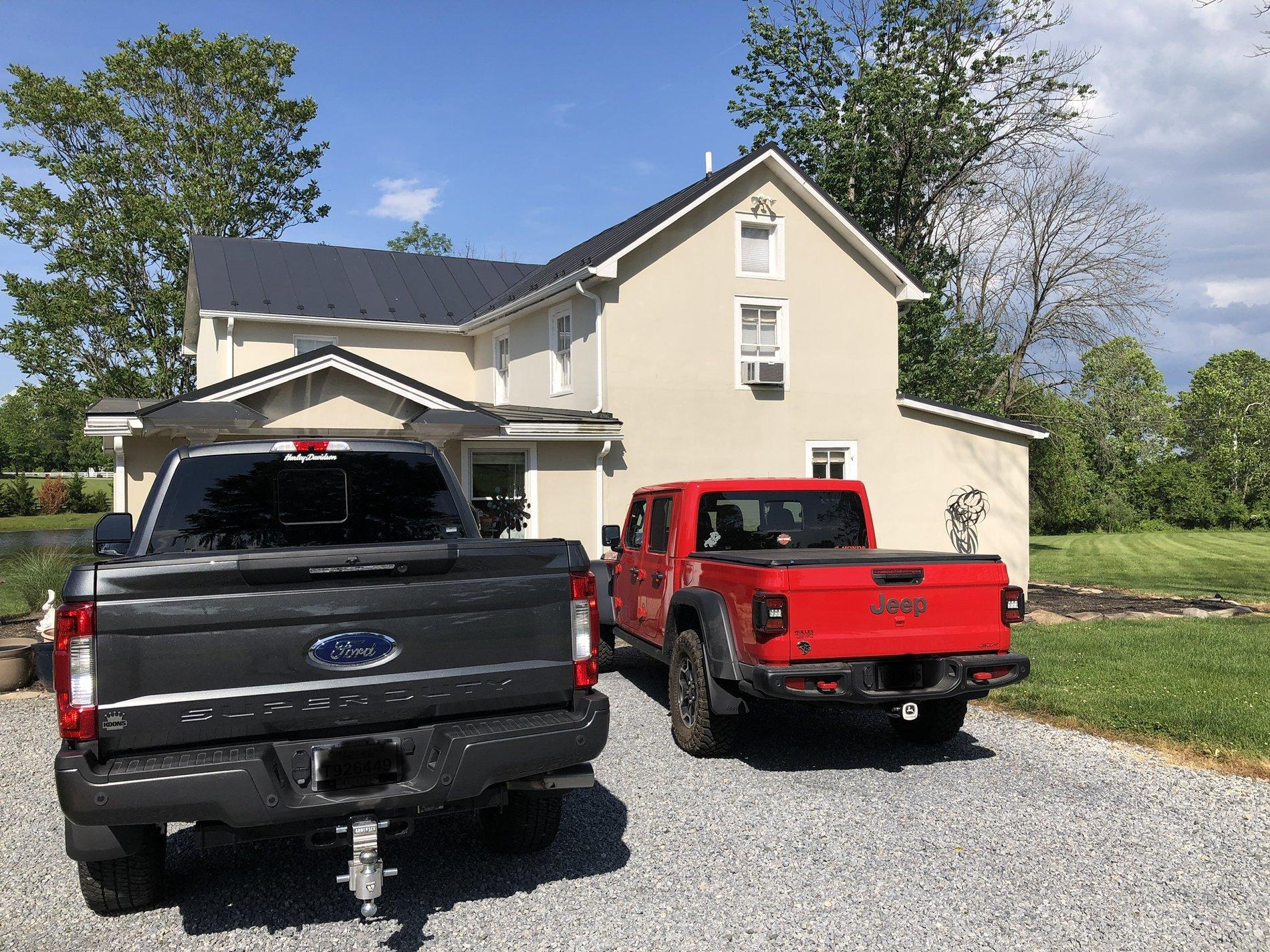 Jeep Gladiator How well are they really selling overall? 804949F6-3234-4B25-A92F-9ECE19CDD847