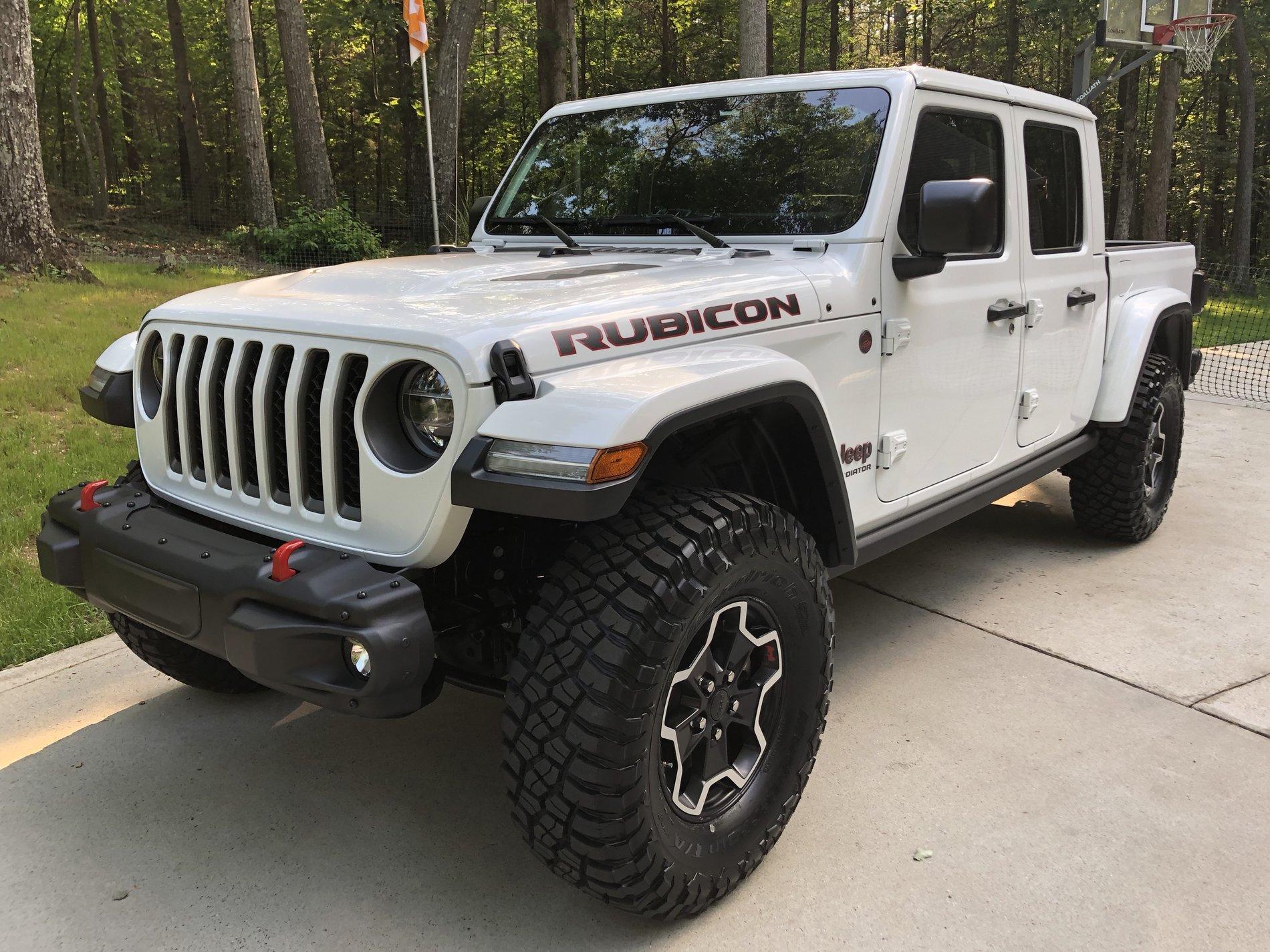 Jeep Gladiator Rubicon with BFG KM3s NO LIFT! kDhChgWCS+SjRr63aic%bA