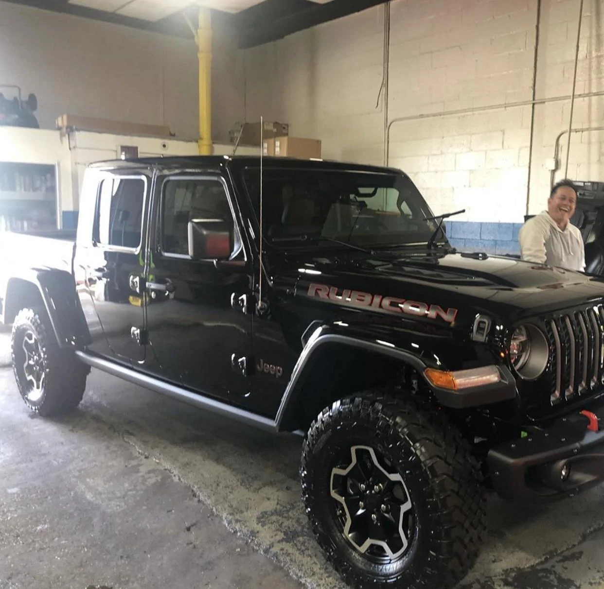 Jeep Gladiator BLACK Gladiator JT Club E979F7A5-706E-4314-9050-DF621A567896