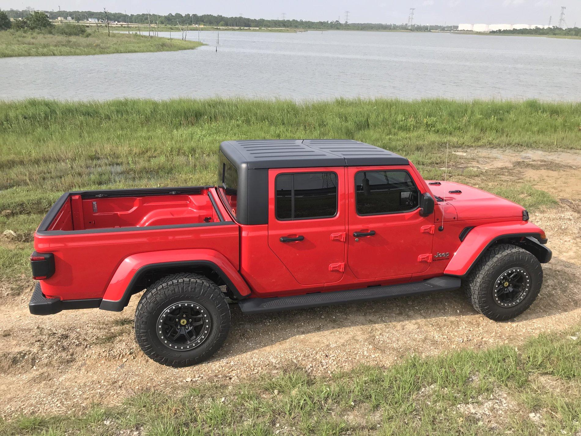 Jeep Gladiator I picked up a Overland 39B37B83-94FE-47B7-8E14-3613BBFAB37F