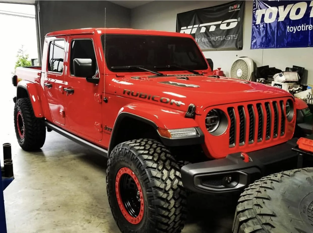 Jeep Gladiator FIRECRACKER RED Gladiator JT Club 362A8F70-D09E-4551-B932-736E5E39B5A6