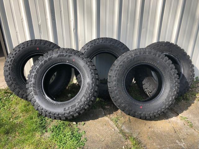 Jeep Gladiator Takeoff Rubicon Falken Wildpeak M/T Tires - Set of 5 - SE Michigan image4