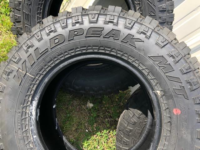 Jeep Gladiator Takeoff Rubicon Falken Wildpeak M/T Tires - Set of 5 - SE Michigan image6