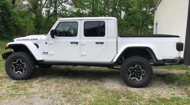 Jeep Gladiator Gladiators on Mopar 2" Lift Kit image2 - Copy
