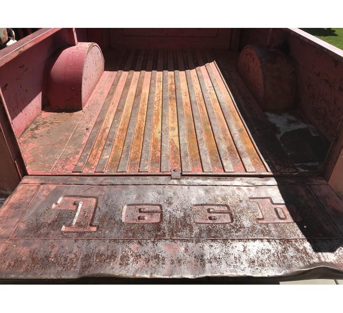 Jeep Gladiator "JEEP" tailgate badge mods? 1964_willys_jeep_gladiator_4x4_14