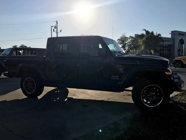 Jeep Gladiator BLACK Gladiator JT Club IMG_2399