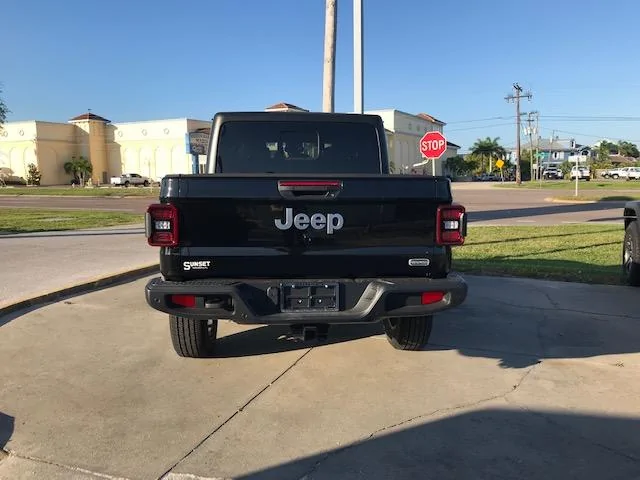 Jeep Gladiator BLACK Gladiator JT Club IMG_2393