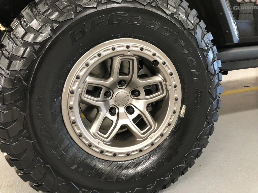 Jeep Gladiator Gladiators on Mopar 2" Lift Kit bc81d6c9afad4a18818e1672c71910c