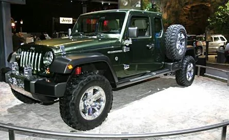 Jeep Gladiator Tired of waiting 0502_3+Jeep_Gladiator_Concept+Front_Drivers_Side_Vi