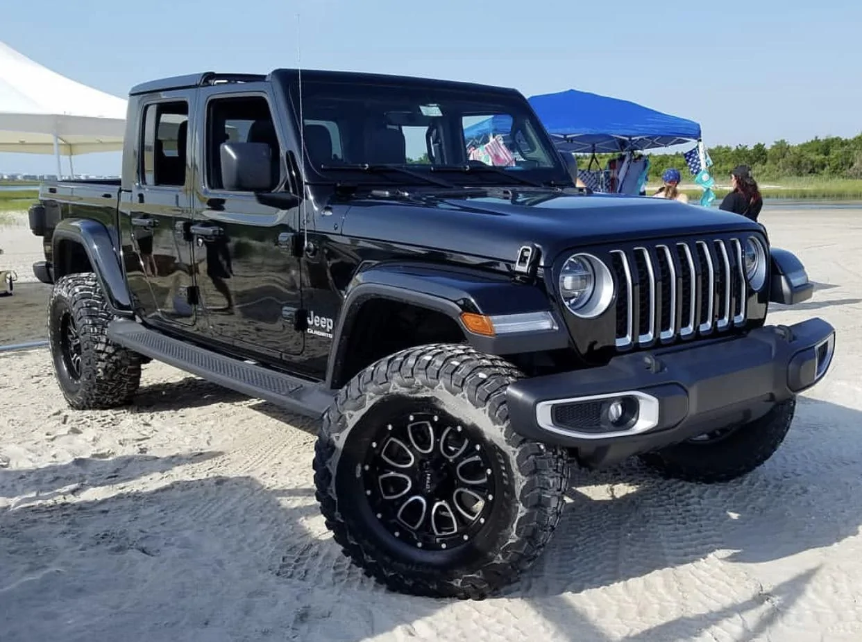 Jeep Gladiator BLACK Gladiator JT Club A1F35A3C-5931-4B2E-8AAF-21AC1392518B