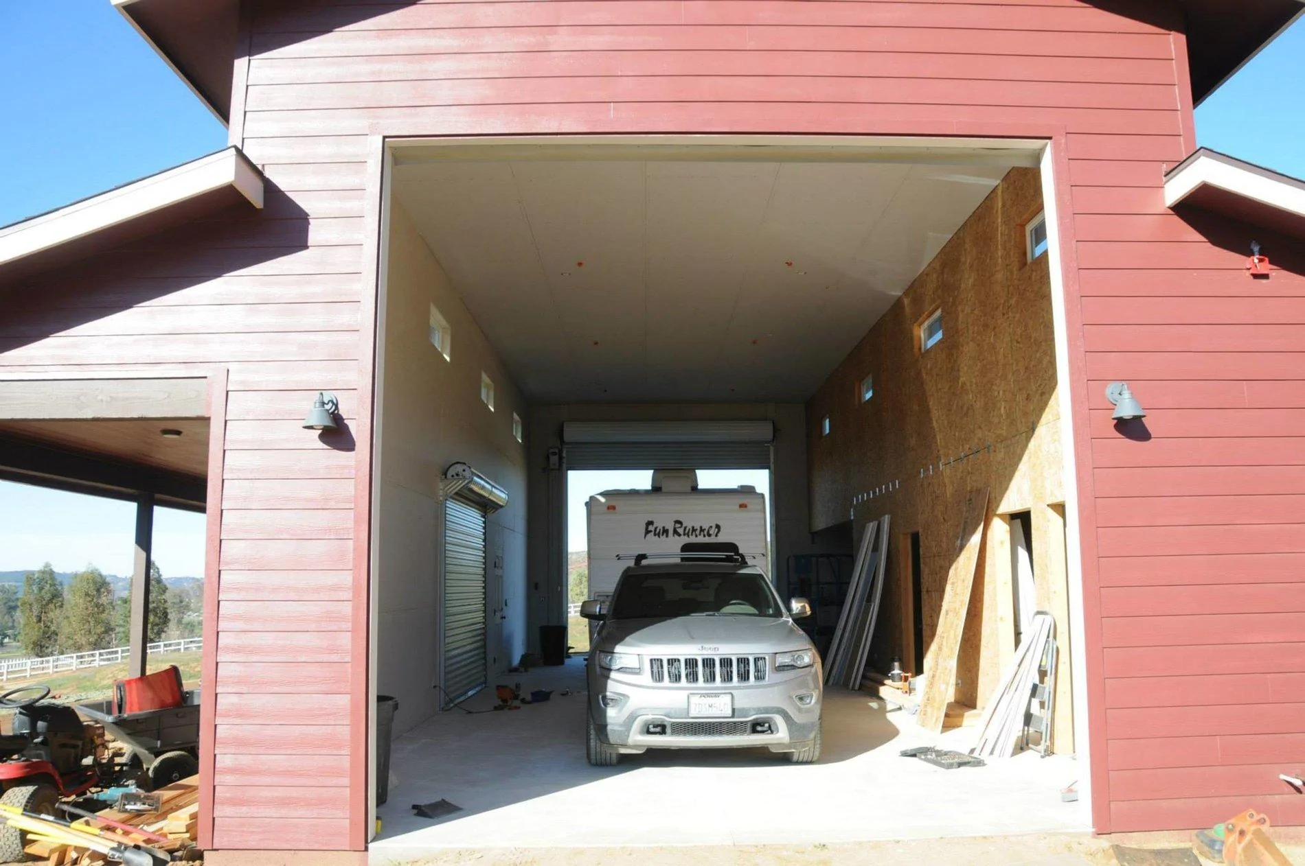 Jeep Gladiator Hey Gladiator guys and gals let’s see your Fortress 10887459_10204471398602987_6186053362037720556_o