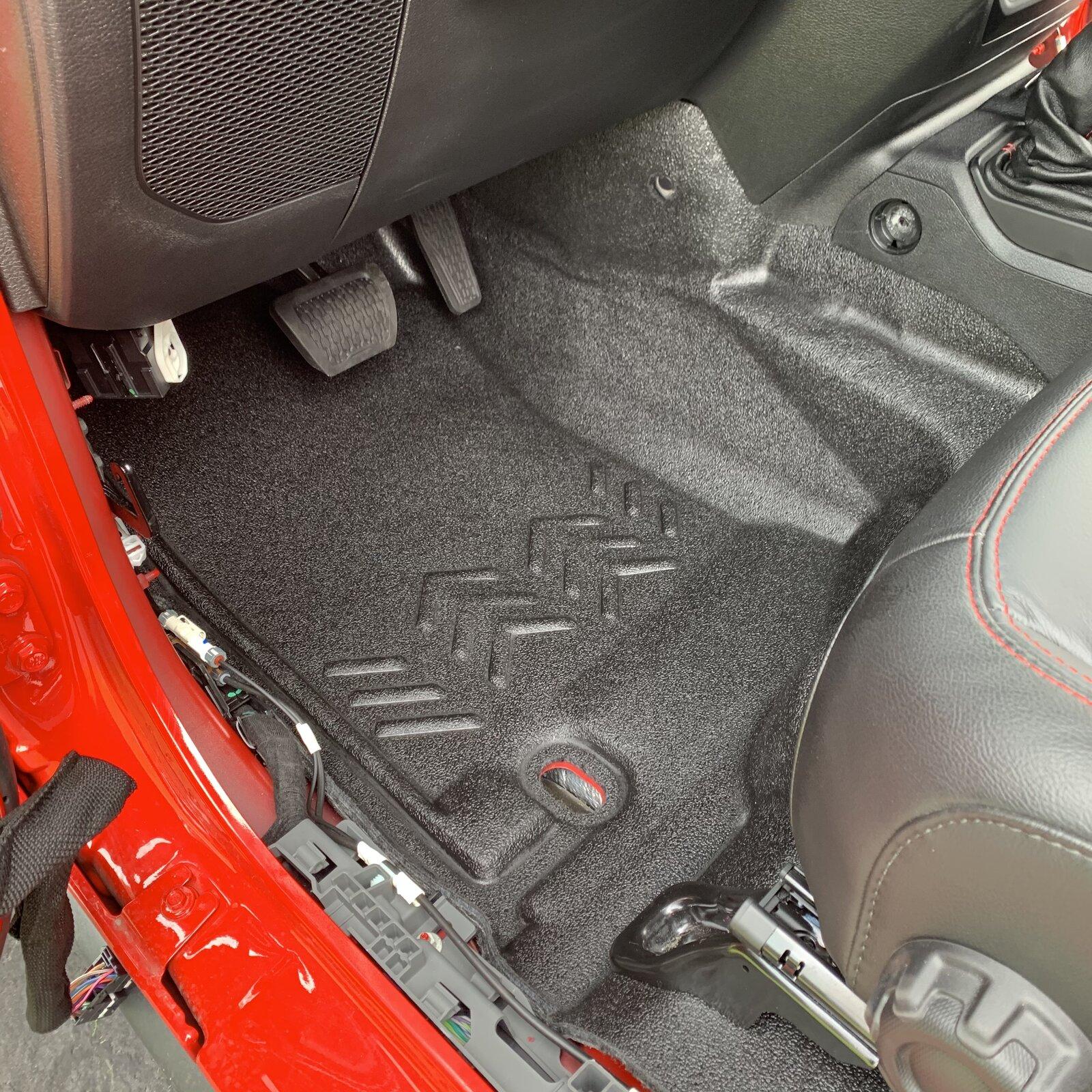 Jeep Gladiator 2020 JTR in Firecracker Red 8B978887-A939-4996-A876-9AFB019184A8