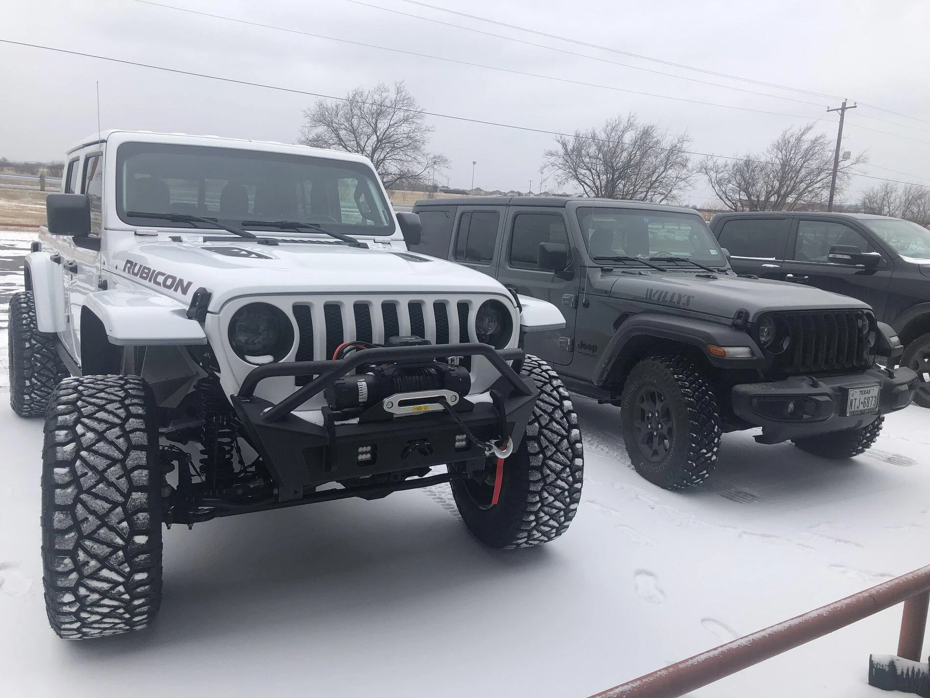 Jeep Gladiator SHOW ME YOUR WHEELS! AC0EE6D4-9C1E-4E40-82AB-2C04F7C4AA81