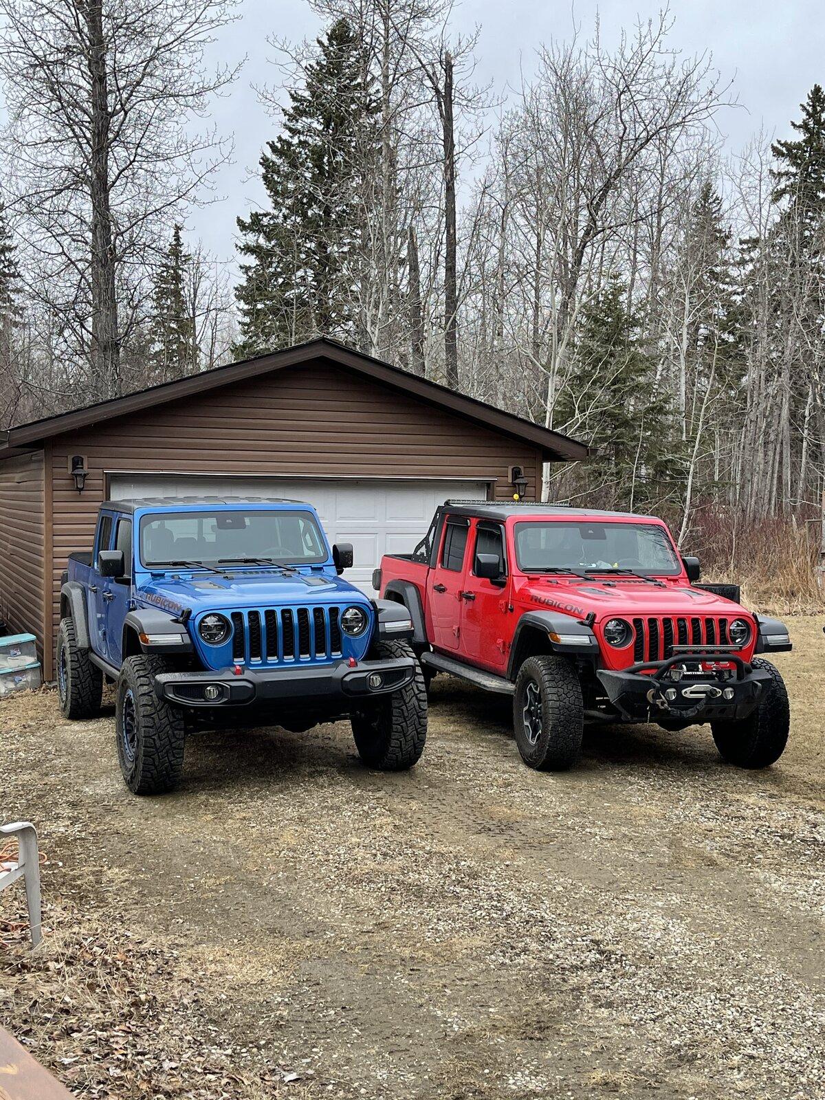Jeep Gladiator HYDRO BLUE PEARL Gladiator JT Club 35D13B39-62B5-4580-9480-28BBF68CBE26